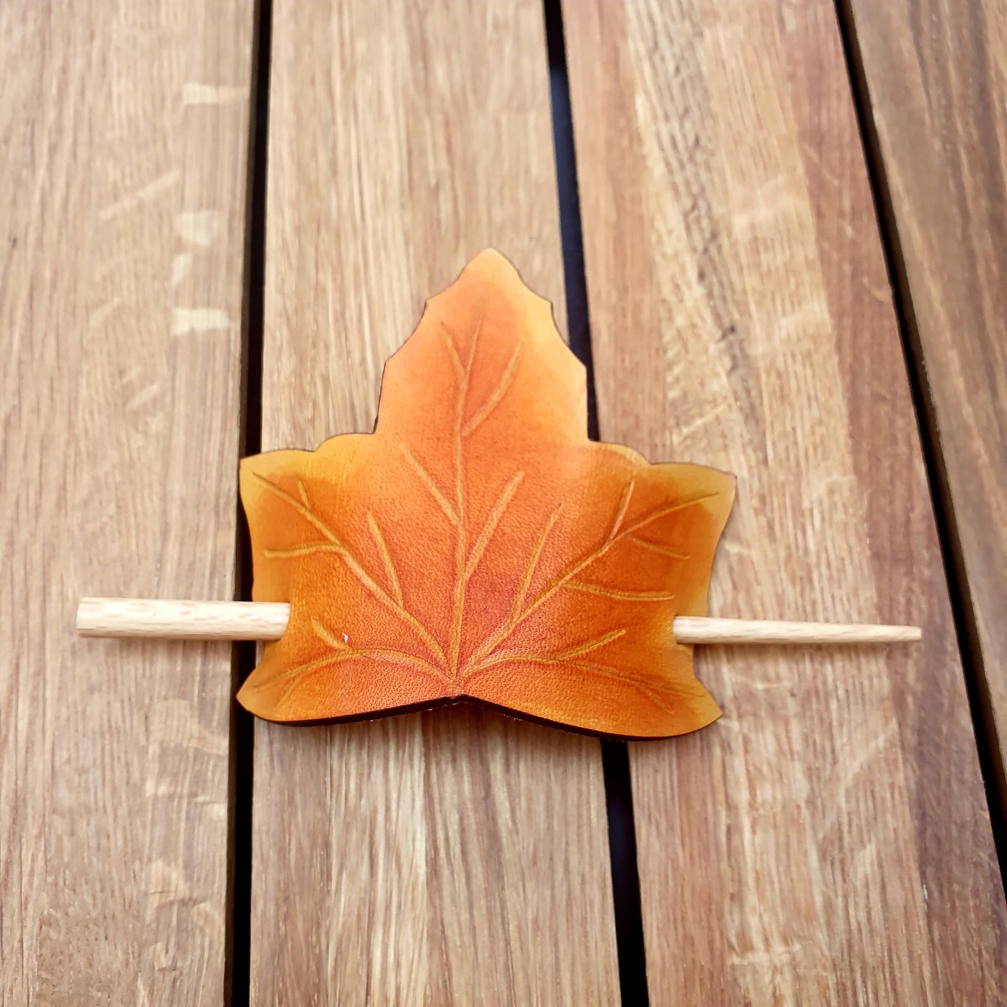 Maple hair clip