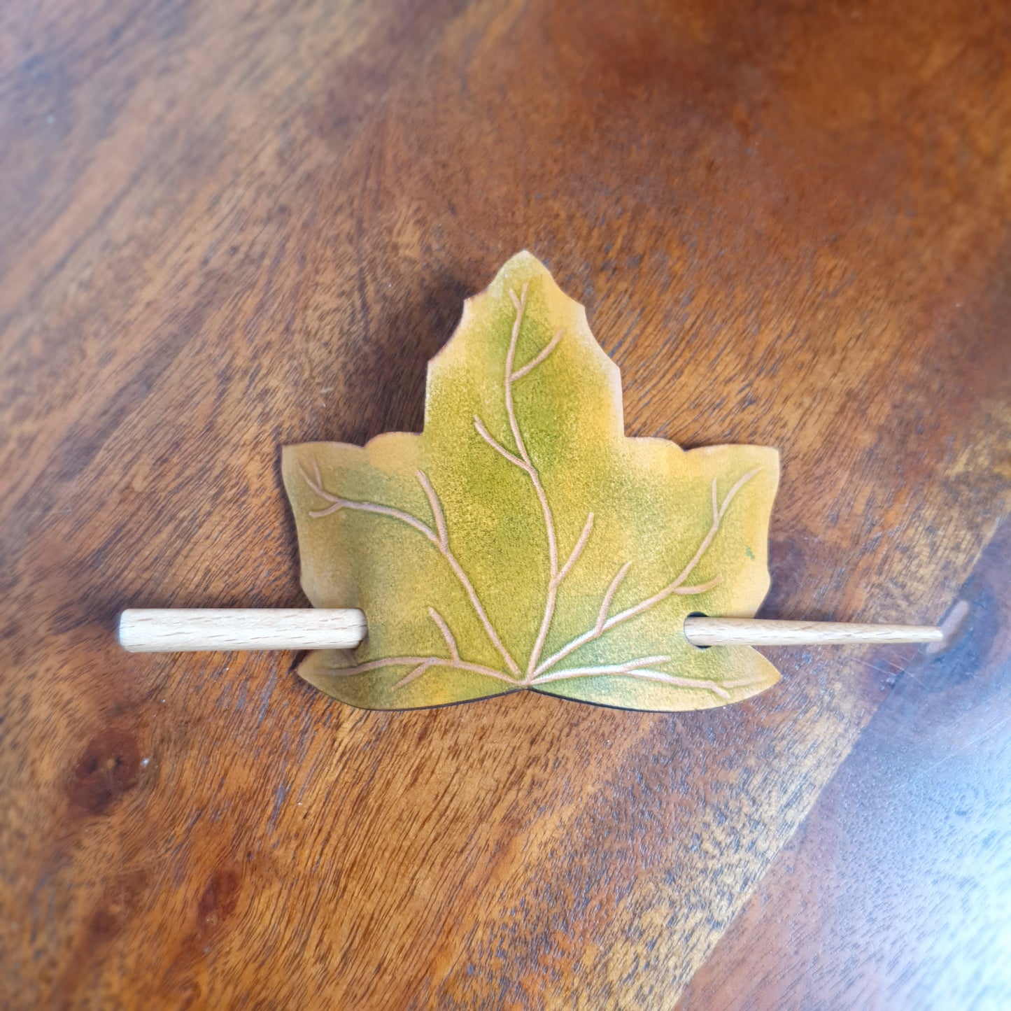 Maple hair clip
