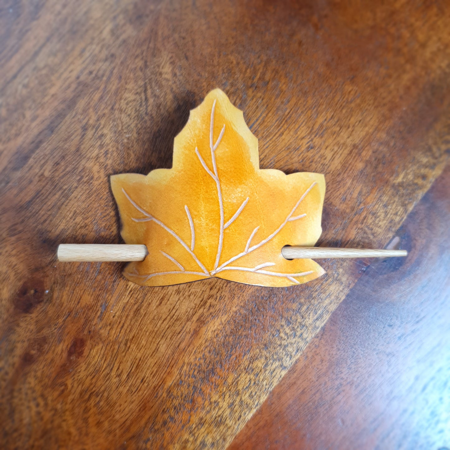 Maple hair clip