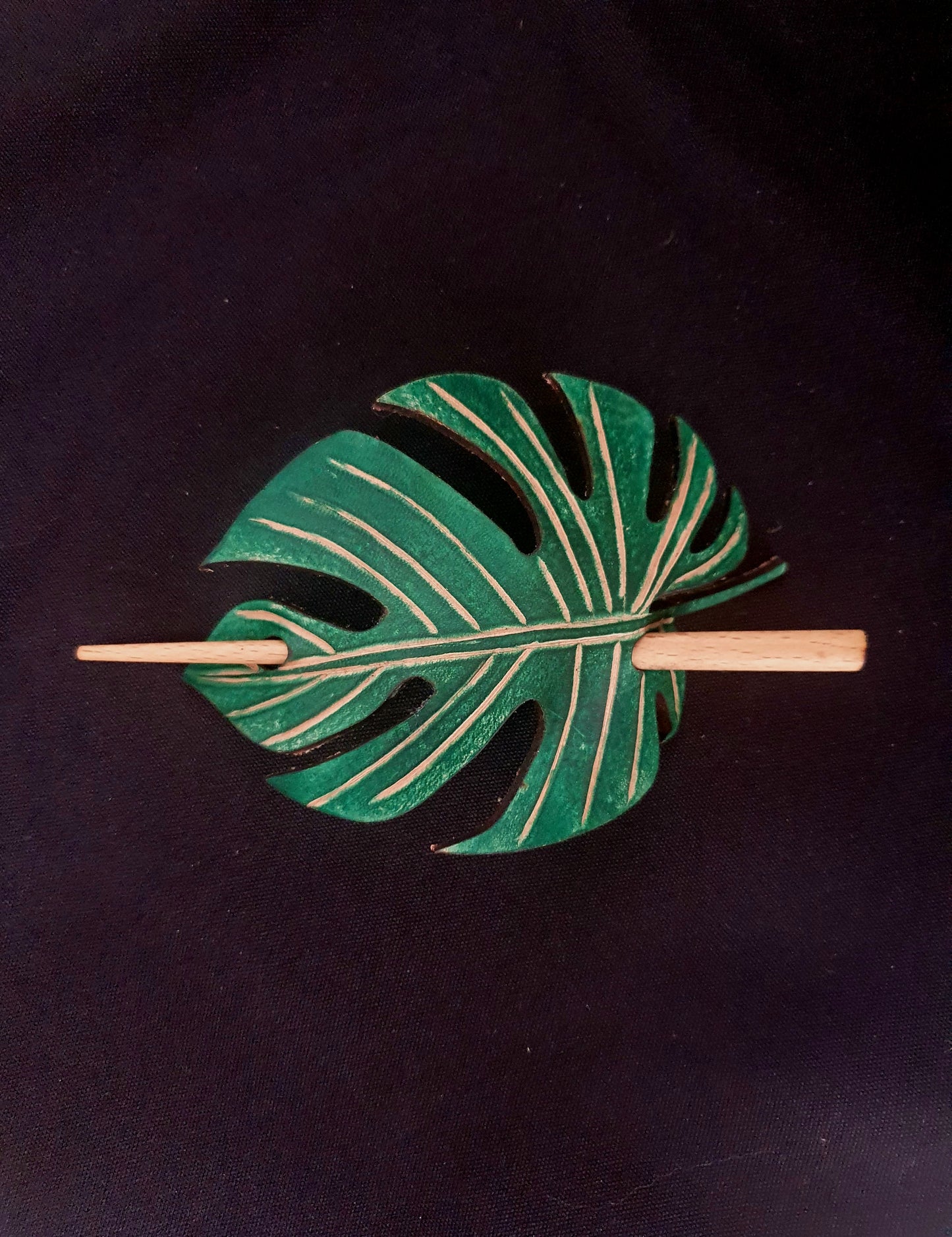 Monstera hair clip