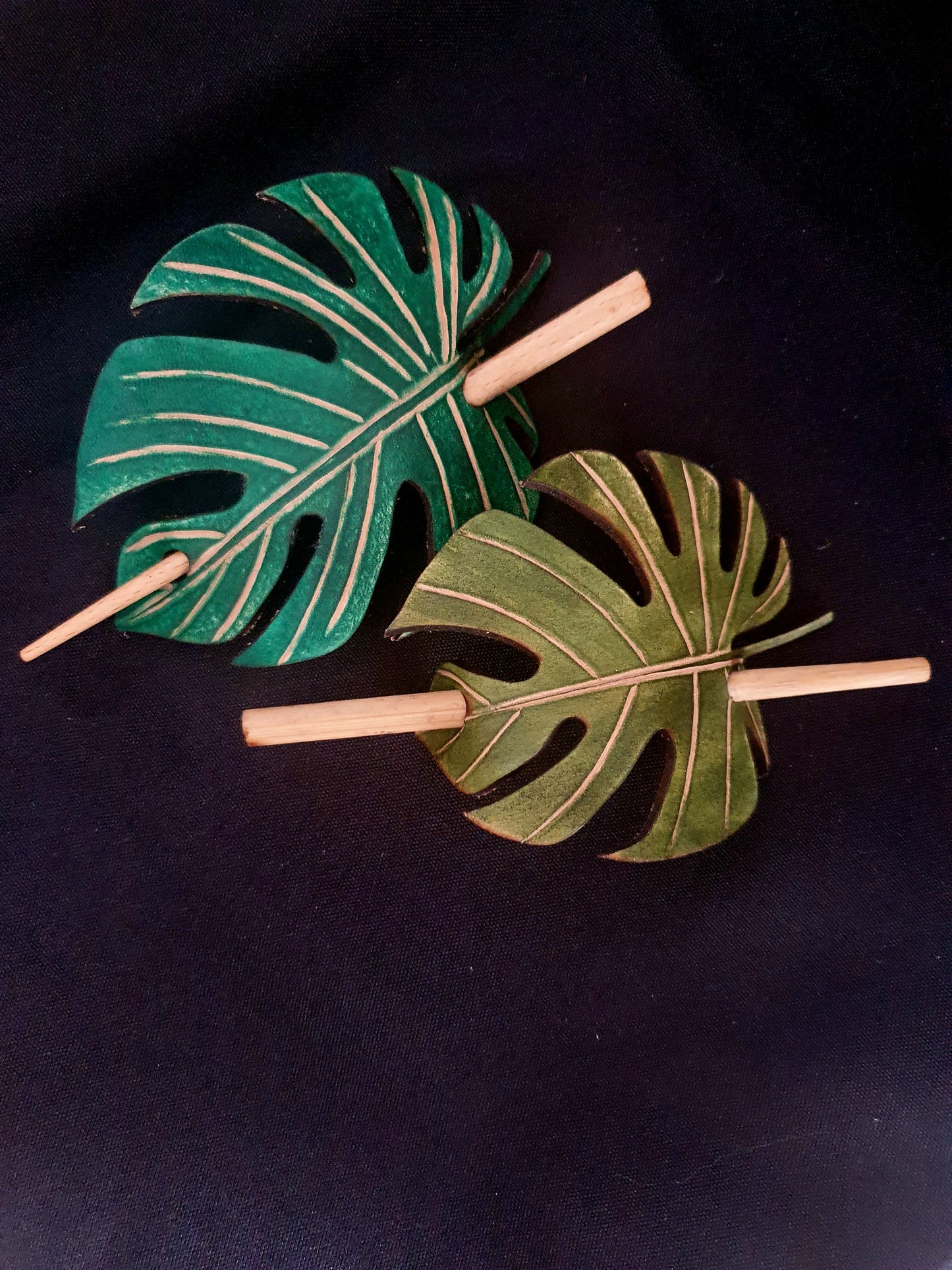 Monstera hair clip