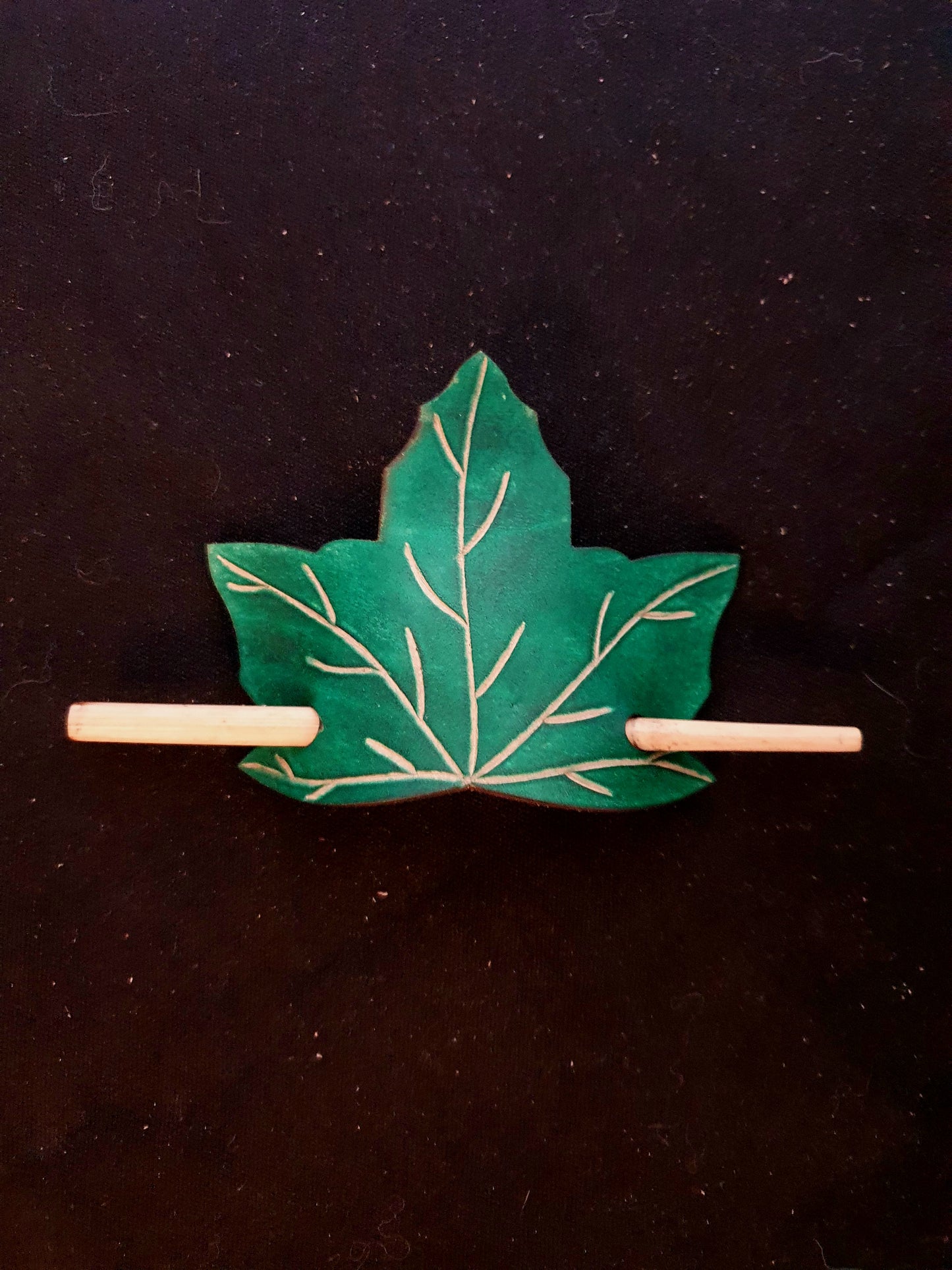 Maple hair clip