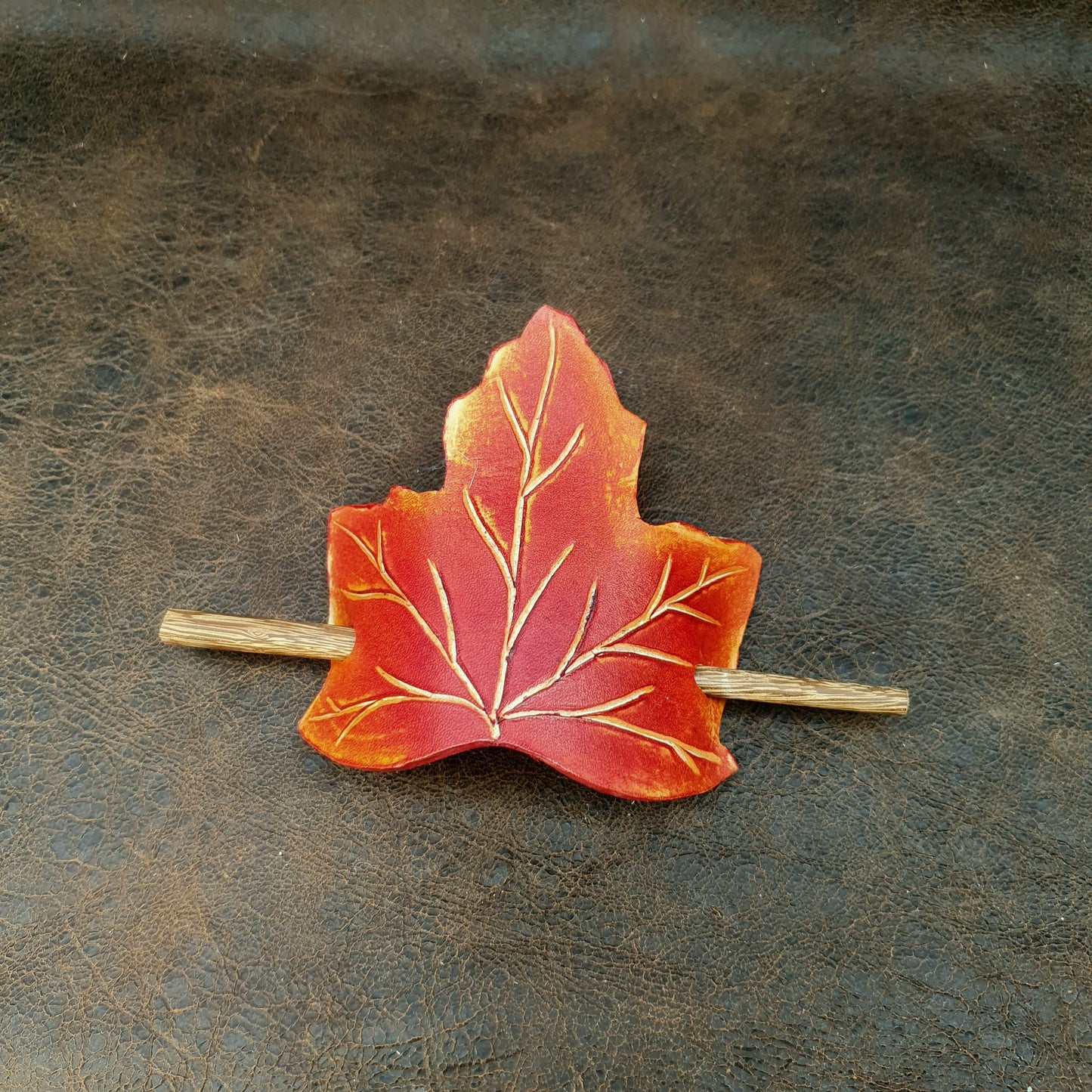 Maple hair clip